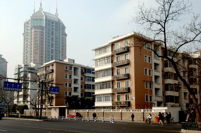 環(huán)城東路立面整治